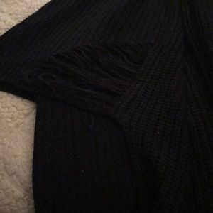 Black 80’s style sweater